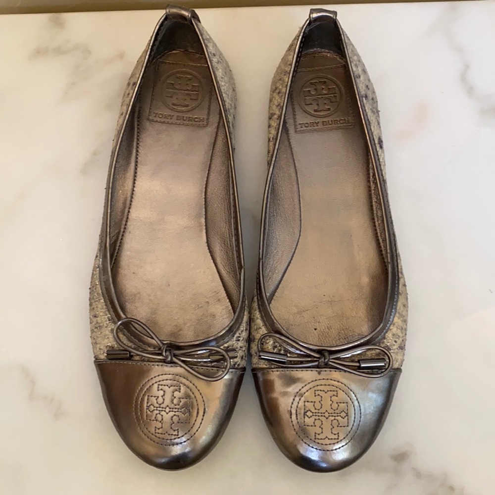 *RARE* TORY BURCH Flats 8.5 Metallic Snake Print